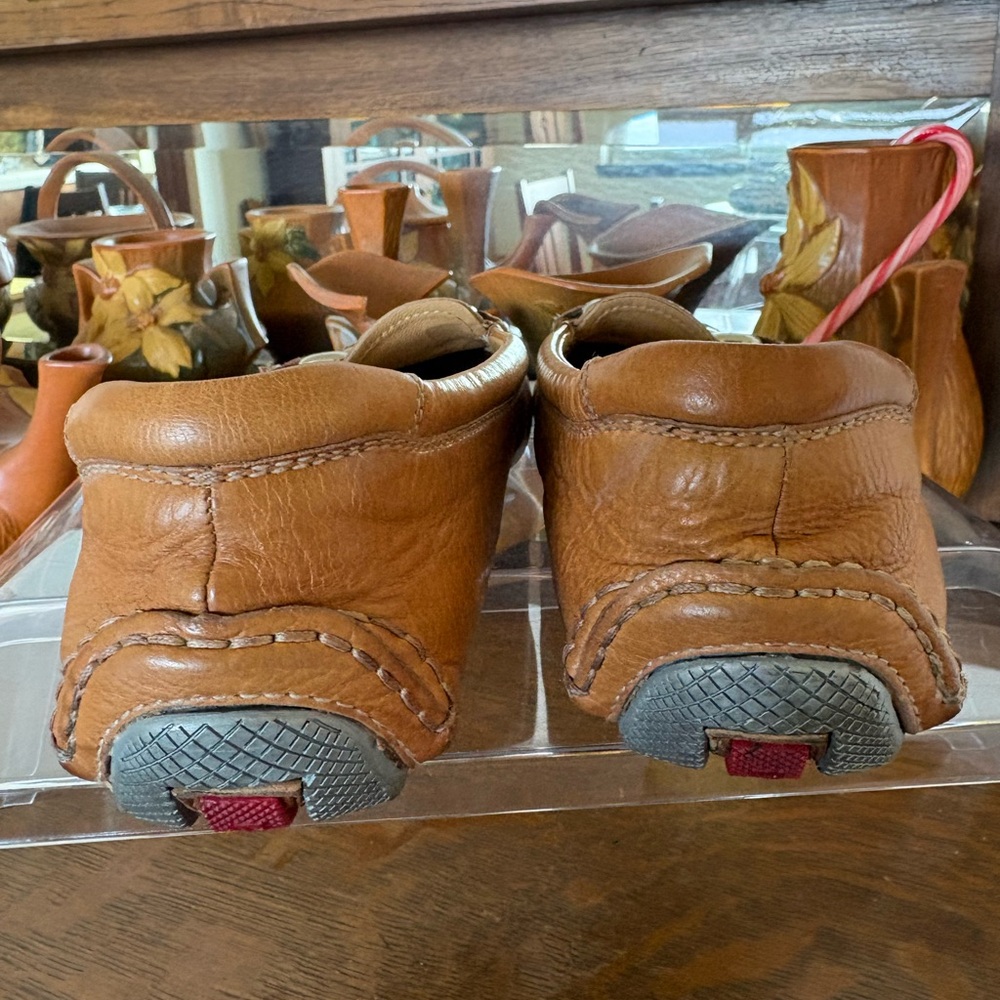 Vintage Prada, driving shoes, leather with metal chain accents. 37.5/Size 7 US. - Picture 4 of 12